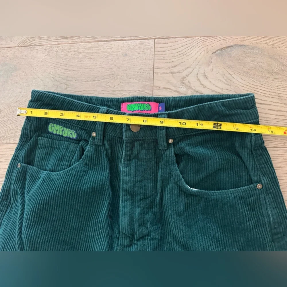 Empyre Tori Ponderosa Corduroy Skate Pants dark green size 3 Junior